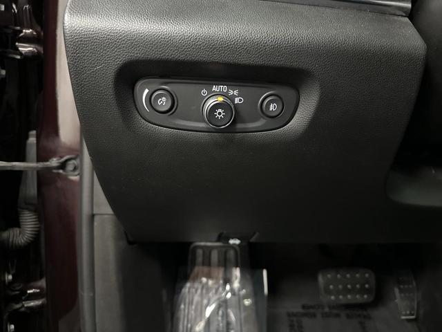 Photo of 2020 Black Cherry Metallic Chevrolet Traverse