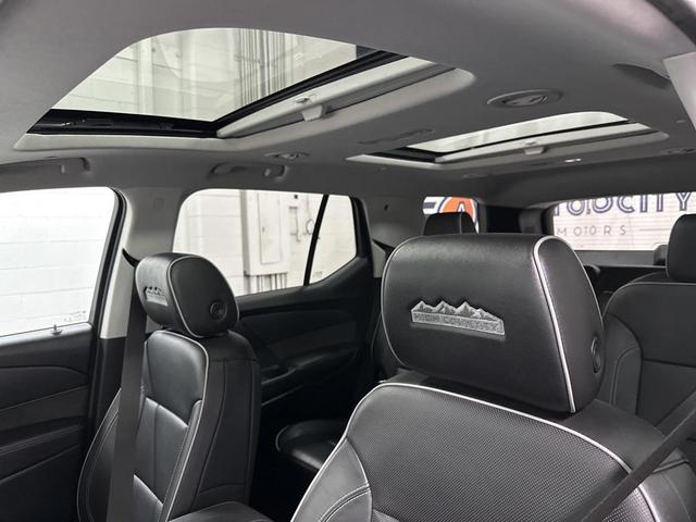 Photo of 2020 Black Cherry Metallic Chevrolet Traverse