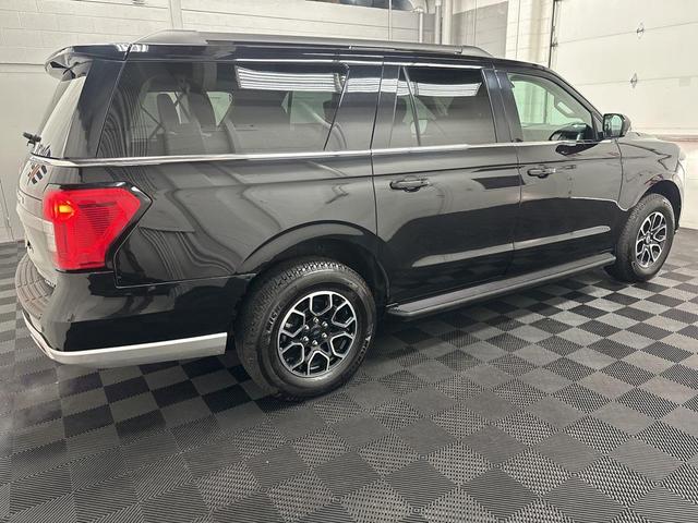 Photo of 2023 Black Metallic Ford Expedition Max