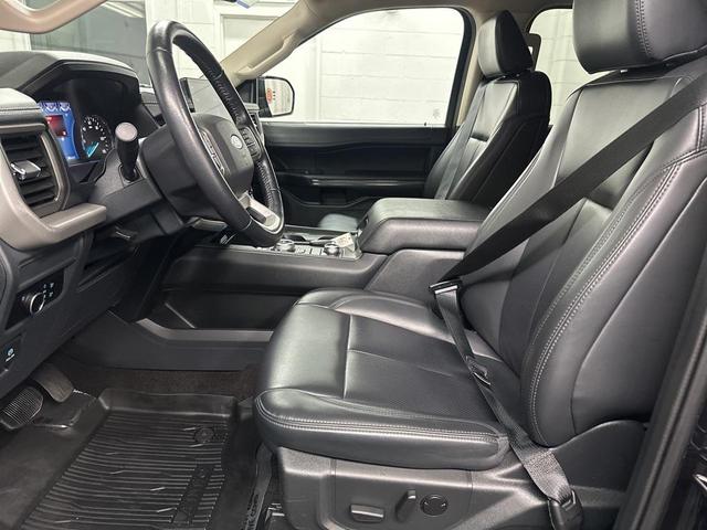 Photo of 2023 Black Metallic Ford Expedition Max