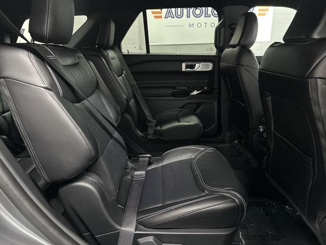 Photo of 2024 Carbonized Gray Metallic Ford Explorer