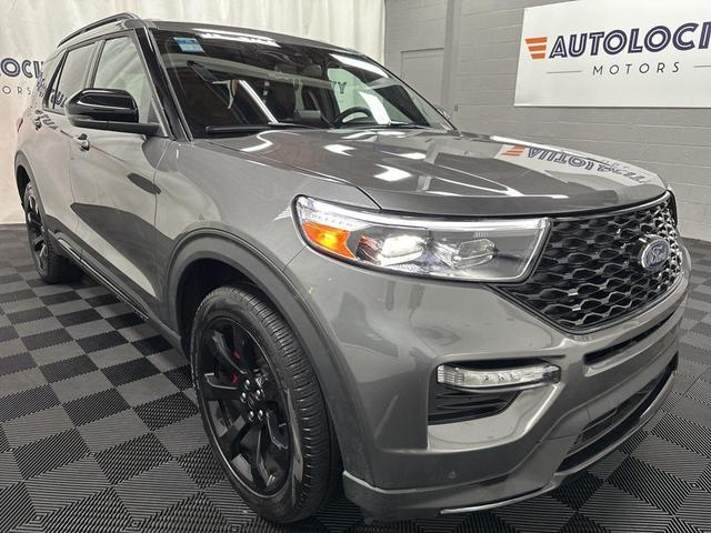 Photo of 2024 Carbonized Gray Metallic Ford Explorer