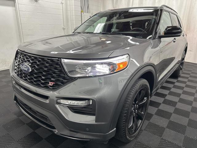 Photo of 2024 Carbonized Gray Metallic Ford Explorer