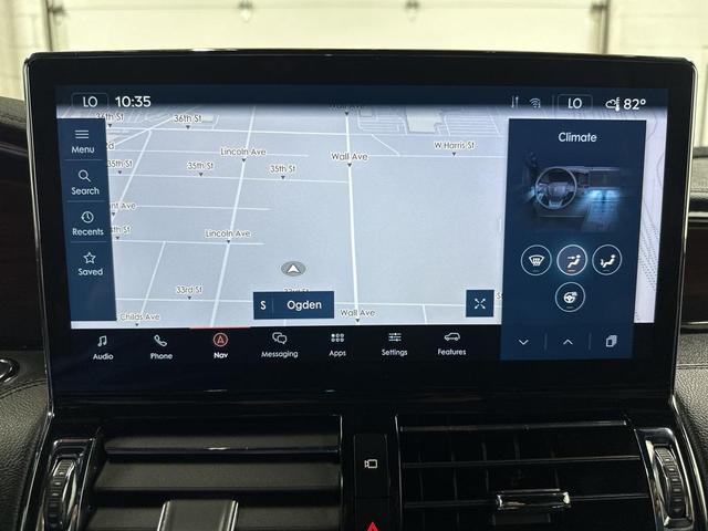 Photo of 2023 Infinite Black Metallic Clearcoat Lincoln Navigator