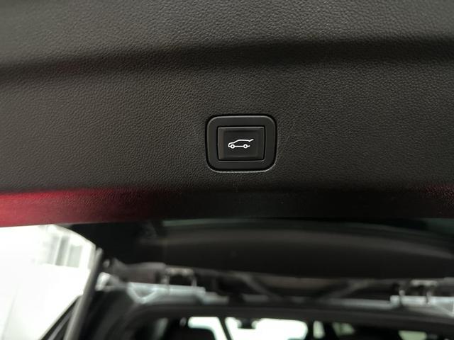 Photo of 2023 Sterling Metallic GMC Yukon XL