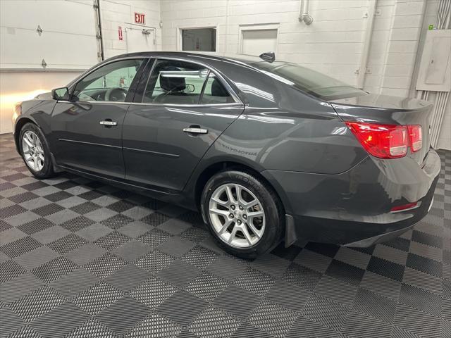 Photo of 2014 Ashen Gray Metallic Chevrolet Malibu