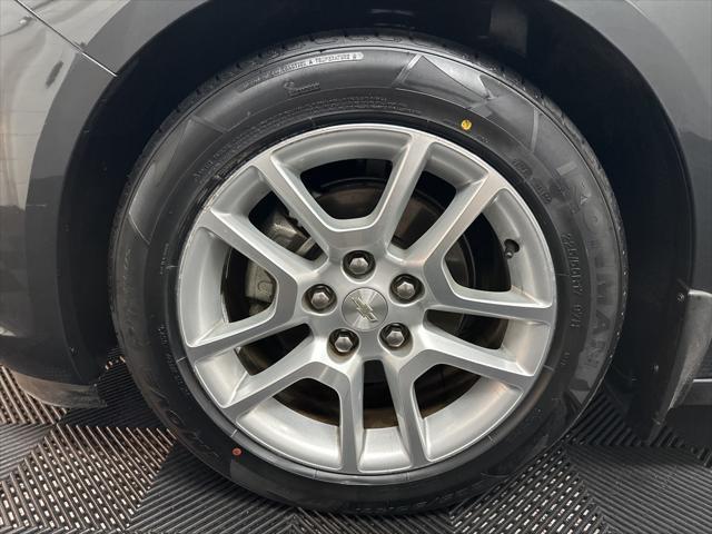 Photo of 2014 Ashen Gray Metallic Chevrolet Malibu