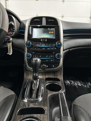 Photo of 2014 Ashen Gray Metallic Chevrolet Malibu