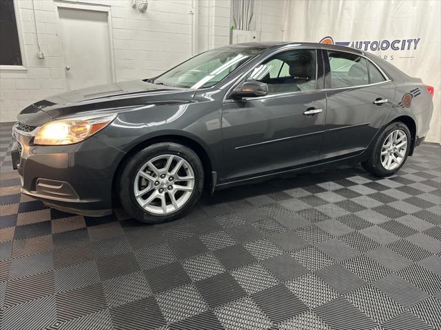Photo of 2014 Ashen Gray Metallic Chevrolet Malibu