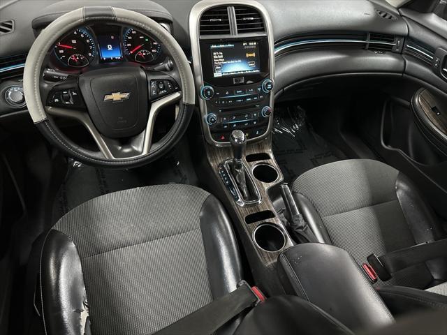 Photo of 2014 Ashen Gray Metallic Chevrolet Malibu