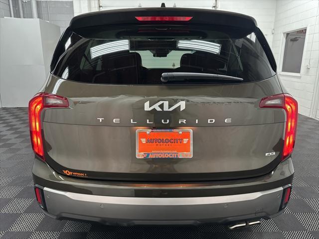 Photo of 2025 Dark Moss Kia Telluride
