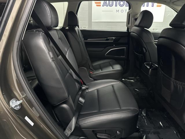 Photo of 2025 Dark Moss Kia Telluride