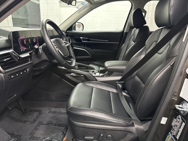 Photo of 2025 Dark Moss Kia Telluride