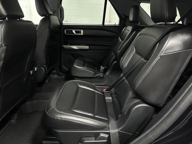 Photo of 2022 Agate Black Metallic Ford Explorer