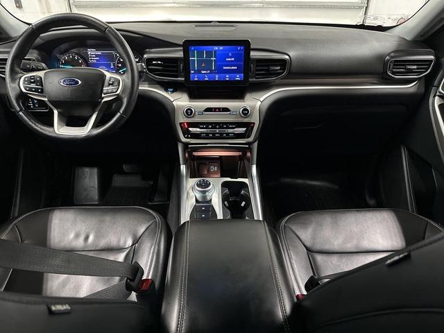 Photo of 2022 Agate Black Metallic Ford Explorer