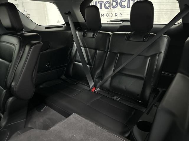Photo of 2022 Agate Black Metallic Ford Explorer
