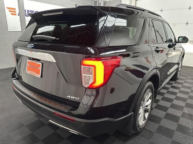 Photo of 2022 Agate Black Metallic Ford Explorer