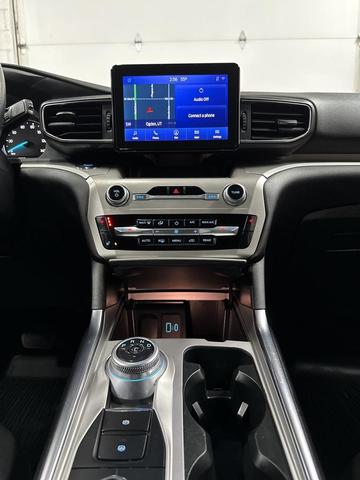 Photo of 2022 Agate Black Metallic Ford Explorer