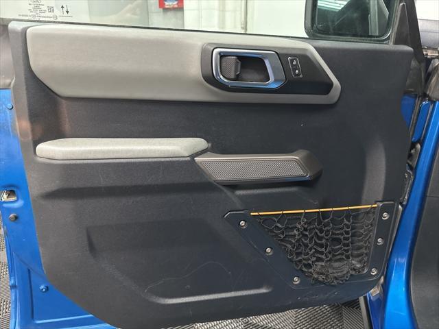 Photo of 2021 Blue Metallic Ford Bronco