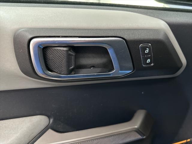 Photo of 2021 Blue Metallic Ford Bronco