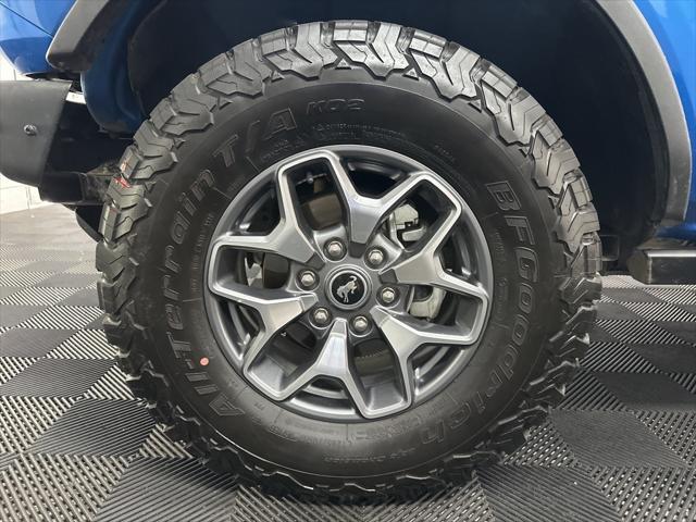 Photo of 2021 Blue Metallic Ford Bronco