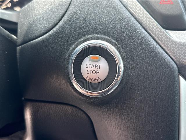 Photo of 2020 Black Nissan Pathfinder