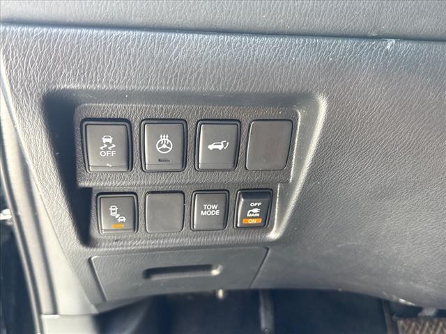 Photo of 2020 Black Nissan Pathfinder