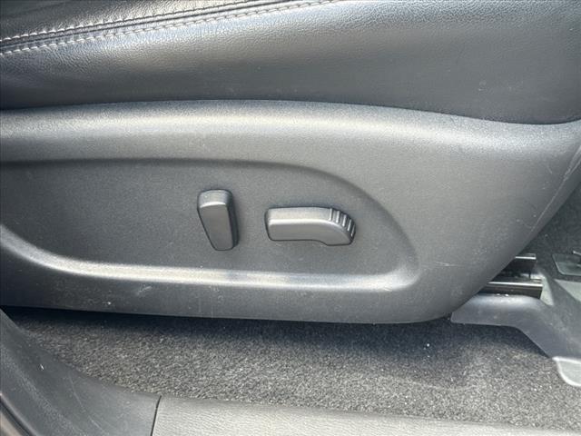 Photo of 2020 Black Nissan Pathfinder