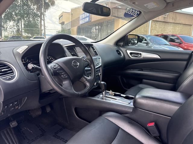Photo of 2020 Black Nissan Pathfinder