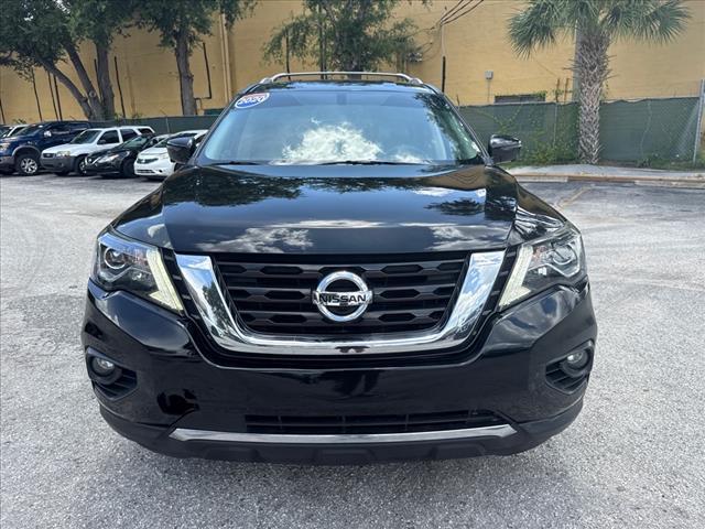Photo of 2020 Black Nissan Pathfinder