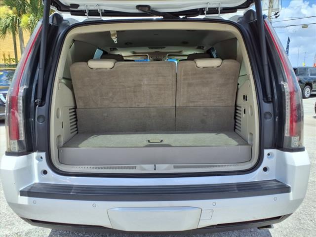 Photo of 2016 Crystal White Tricoat Cadillac Escalade