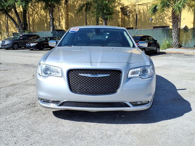 Photo of 2020 Silver Chrysler 300