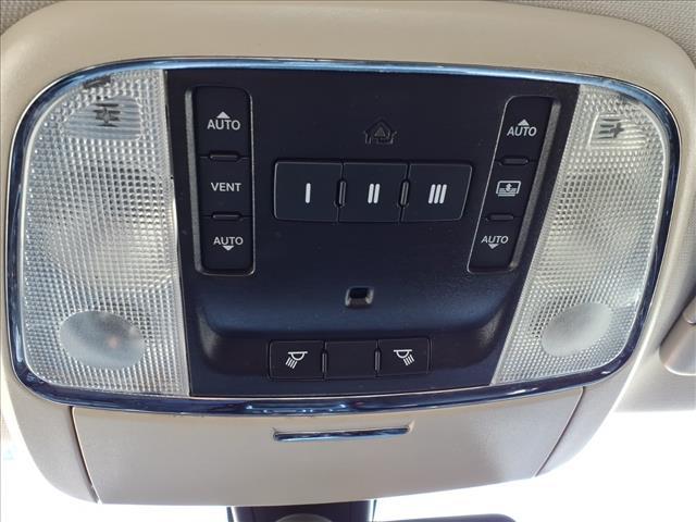 Photo of 2020 Silver Chrysler 300