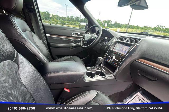 Photo of 2019 Black Ford Explorer