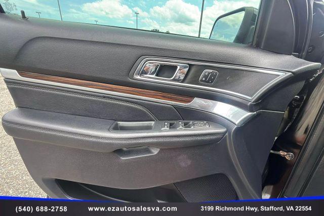 Photo of 2019 Black Ford Explorer