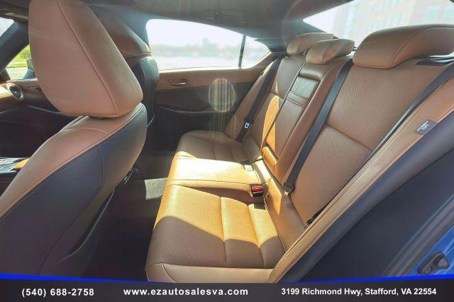 Photo of 2021 Blue Lexus IS 300