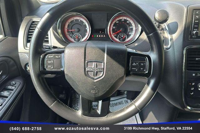 Photo of 2018 Black Dodge Grand Caravan