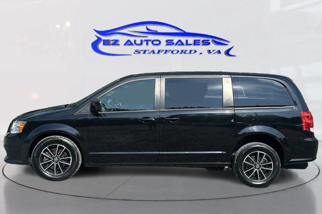 Photo of 2018 Black Dodge Grand Caravan