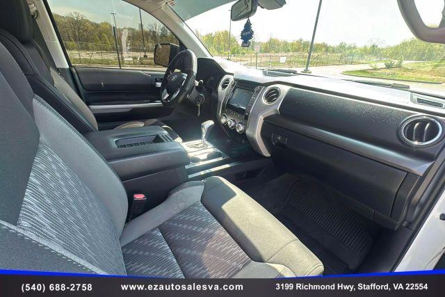 Photo of 2018 White Toyota Tundra