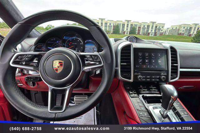 Photo of 2017 Black Porsche Cayenne