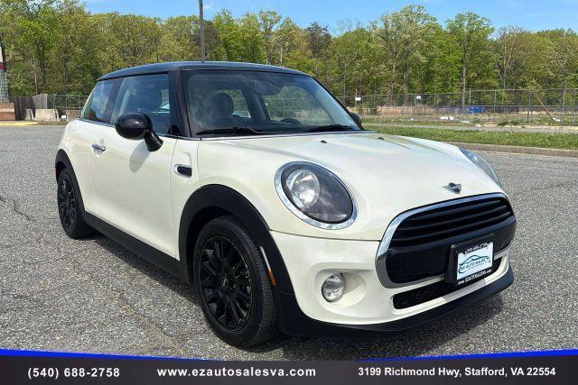 Photo of 2019 White MINI Hardtop