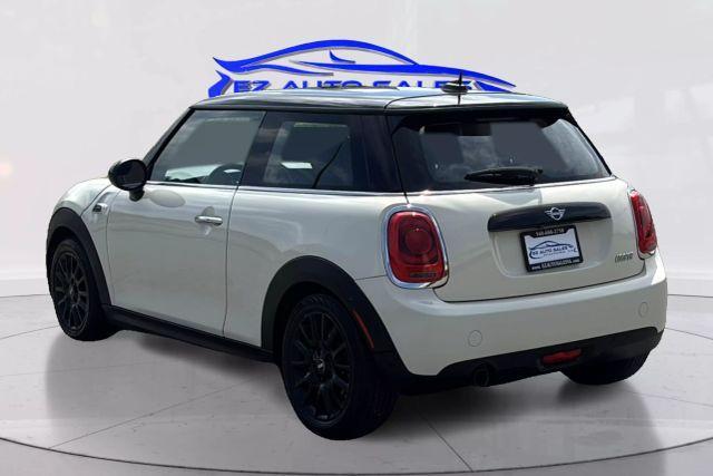 Photo of 2019 White MINI Hardtop