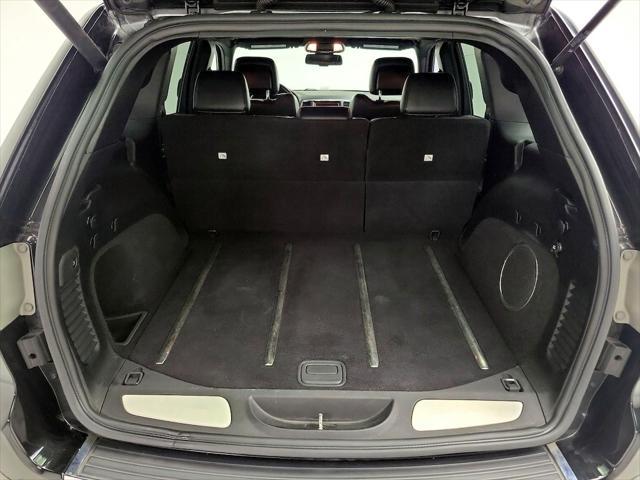 Photo of 2014 Brilliant Black Crystal Pearlcoat Jeep Grand Cherokee