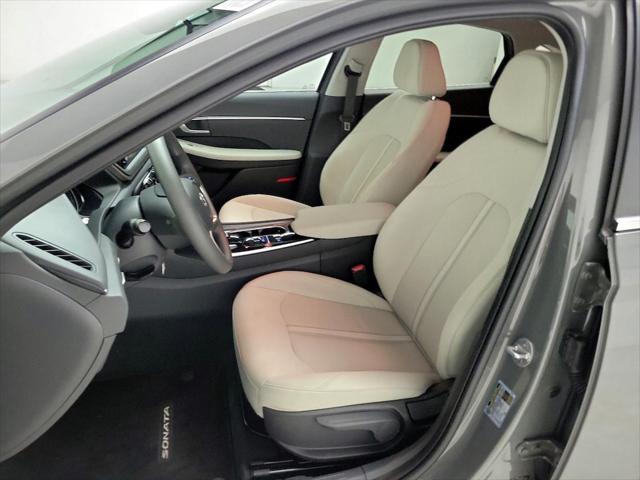 Photo of 2023 Gray Hyundai SONATA