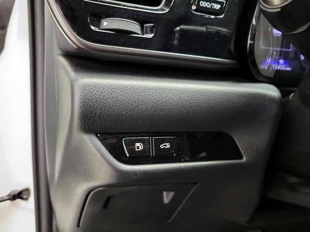 Photo of 2024 Eminent White Pearl Lexus NX 250