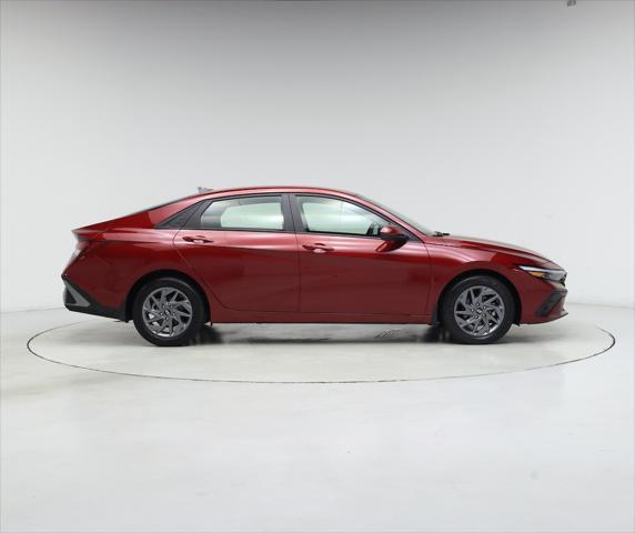 Photo of 2024 Ultimate Red Hyundai ELANTRA