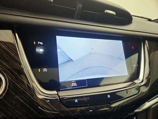 Photo of 2021 Pearl Cadillac XT6
