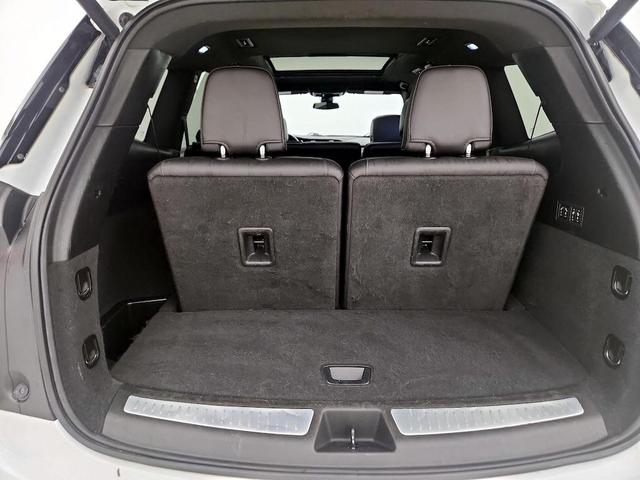 Photo of 2021 Pearl Cadillac XT6