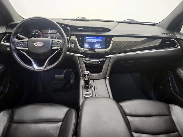 Photo of 2021 Pearl Cadillac XT6