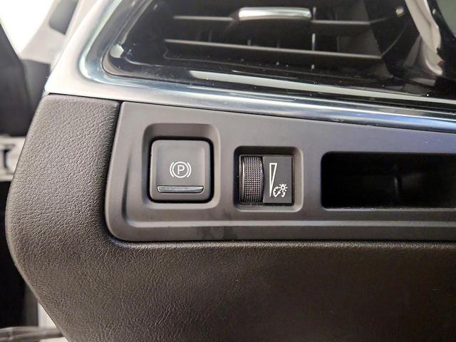 Photo of 2021 Pearl Cadillac XT6